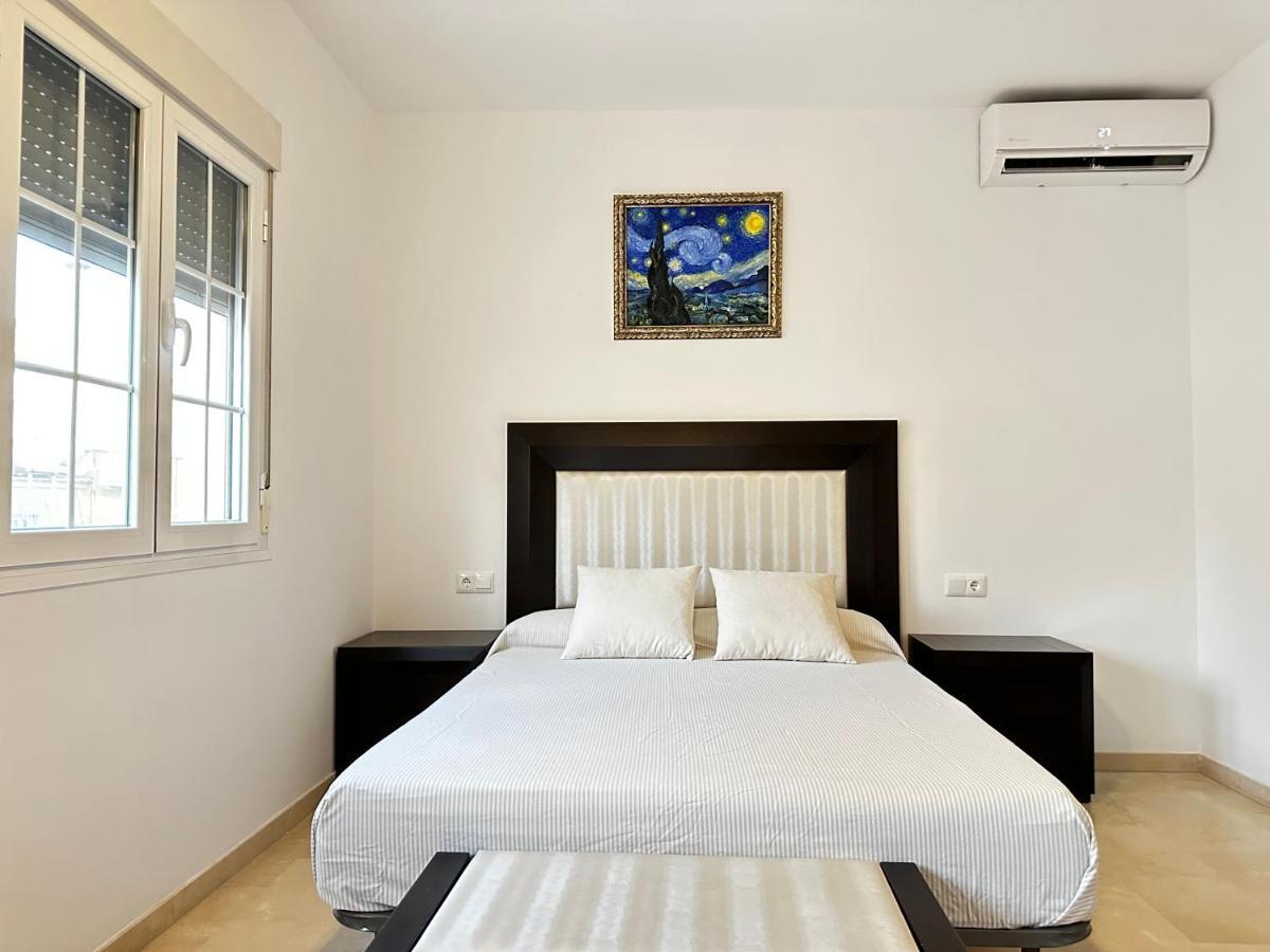 מאלגה Taro Beach Home מראה חיצוני תמונה