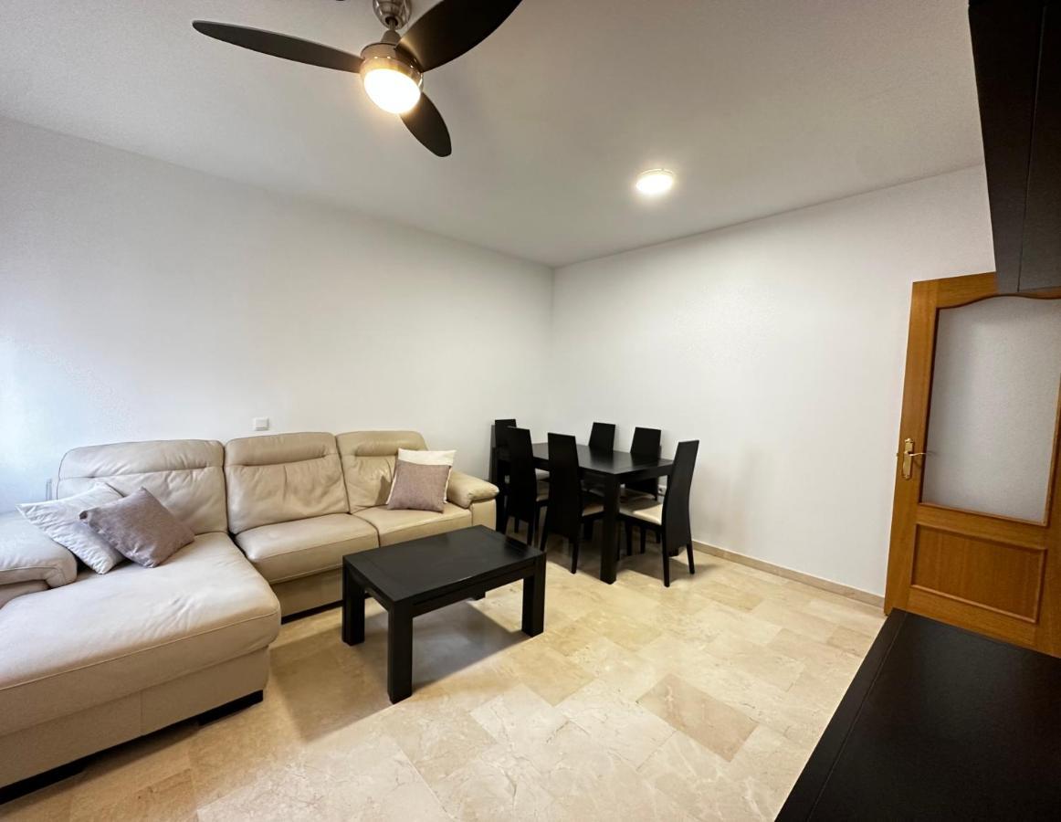 מאלגה Taro Beach Home מראה חיצוני תמונה