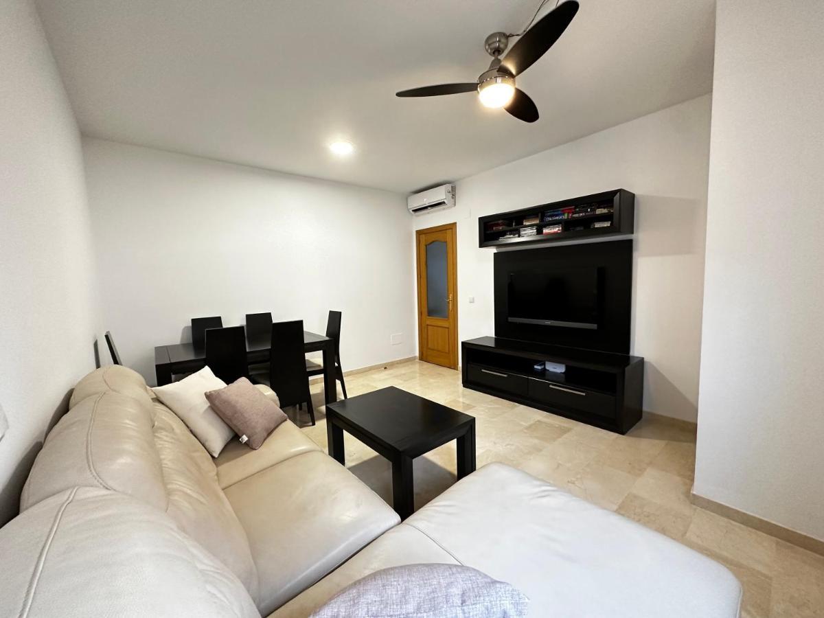 מאלגה Taro Beach Home מראה חיצוני תמונה
